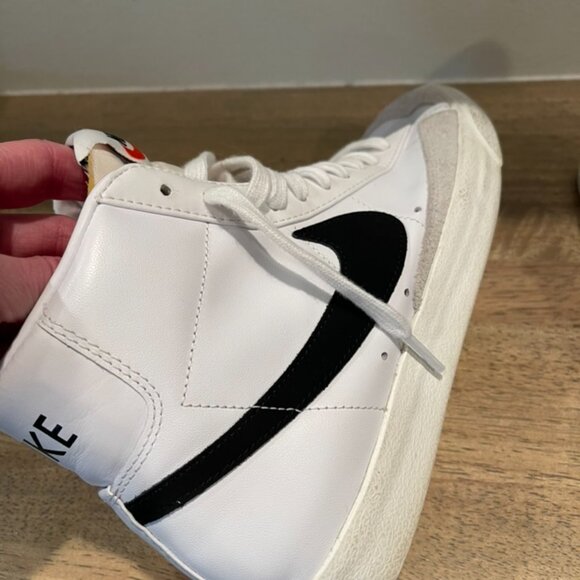 Women's Nike Blazer Mid 77 White, Size US 10, EUC - Picture 9 of 9